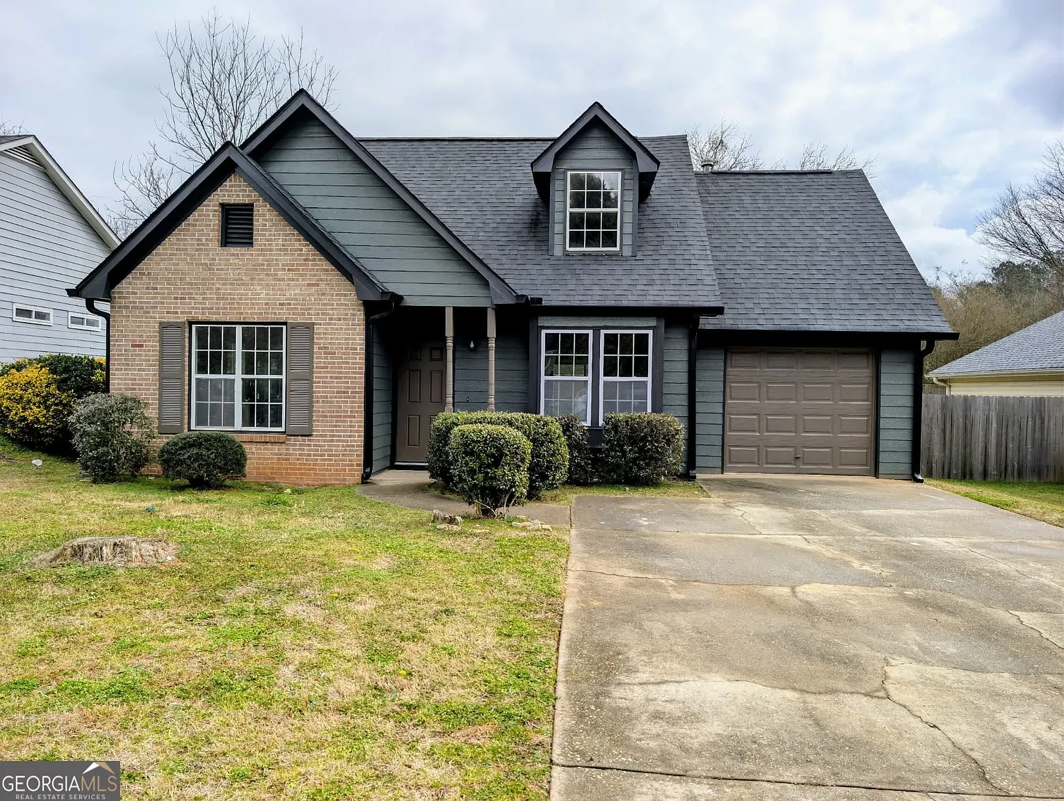 114 Waterford Way photo 1