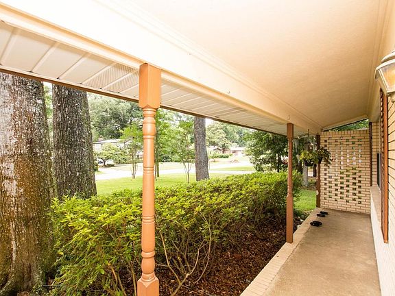 5th image of 2815 Woodland Dr