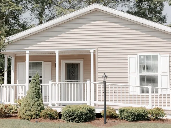 68 Casa Bella Way, Plymouth, MA 02360