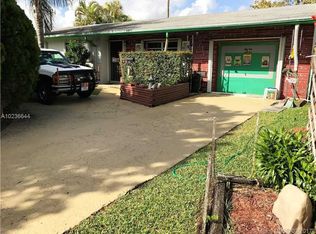 2120 SW 127th Ct, Miami, FL 33175