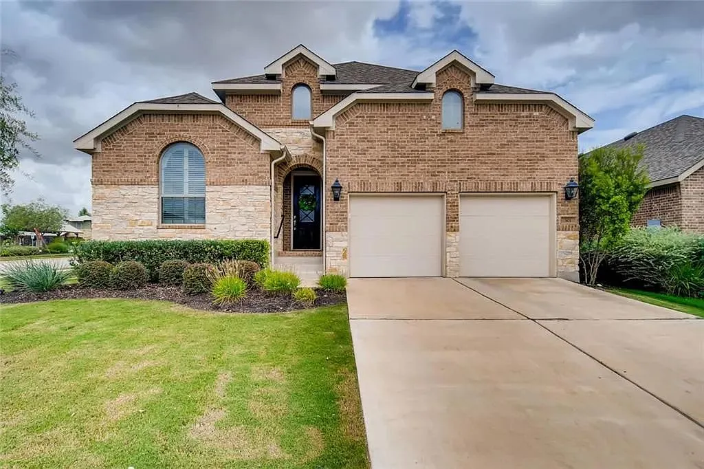 4 bed, 2996 sqft, $3,145 — Photo 1