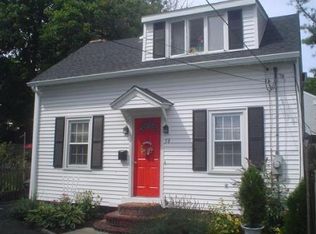 58 Mason St, Salem, MA 01970