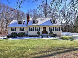 43 Elaine Dr, Monroe, CT 06468