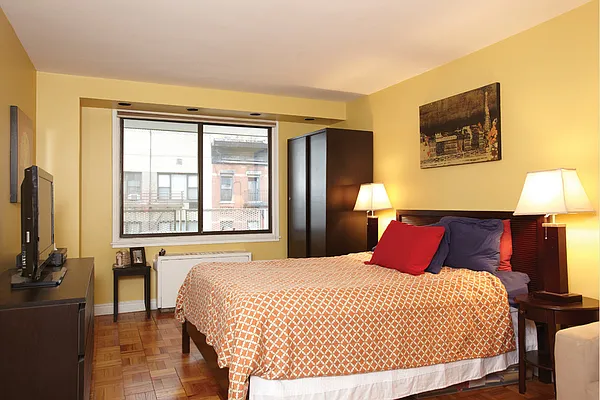 Sold by Stribling | media 12