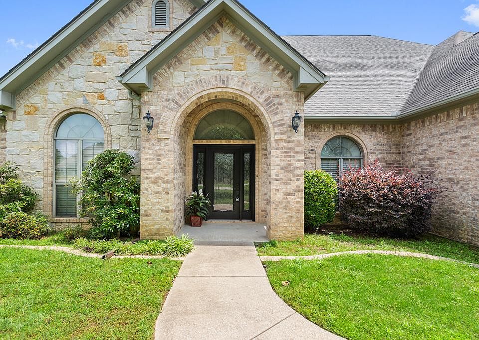 1st image of 15233 Wagon Wheel Cir