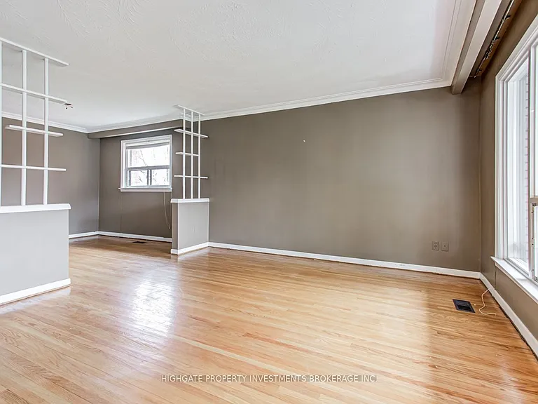 33 Paulvale Cres #UPPER — Photo 5