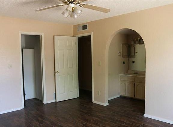 4th image of 3017 Lake Mead Pl