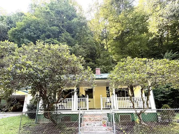 2505 Pinsonfork Rd, Mc Andrews, KY 41543
