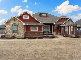 1704 Shelby St, Pea Ridge, AR 72751