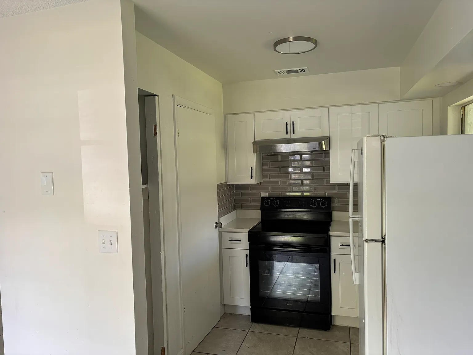 2 bed, $1,595 — Photo 3