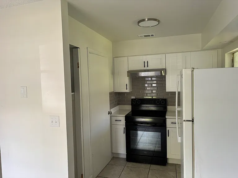 806-808 California Ave — Photo 3
