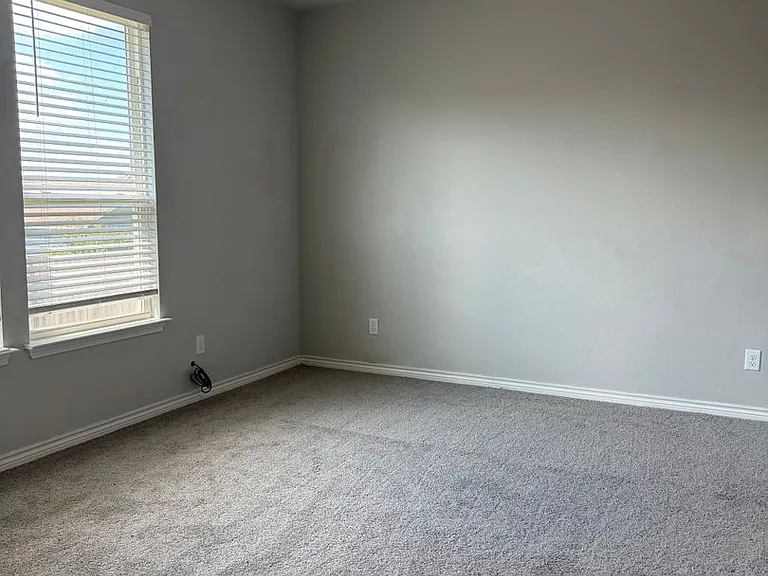 332 McLintock Rd — Photo 14