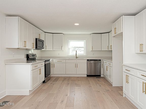 5th image of 4715 Zirkle Dr
