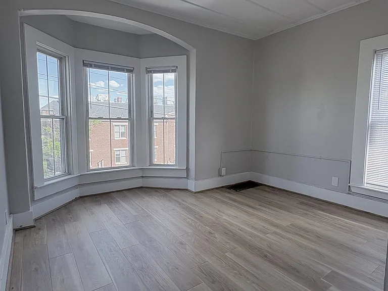 27 Spring St #2 — Photo 2