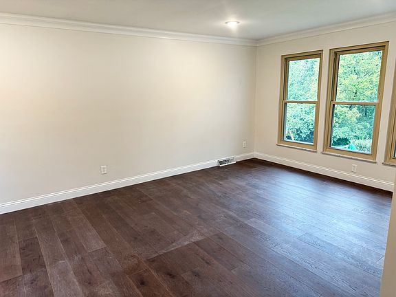 4th image of 7138 Larchwood Dr