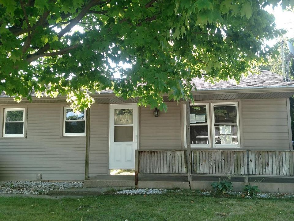 2nd image of 1115 N Jefferson St