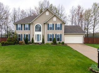 5080 Fitch Dr, Sheffield Village, OH 44054