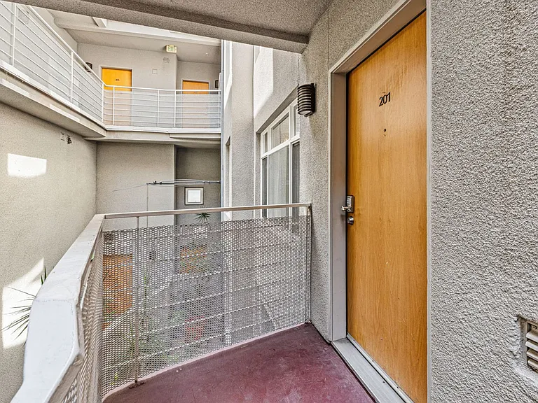 602 W Fir St W #201 — Photo 20