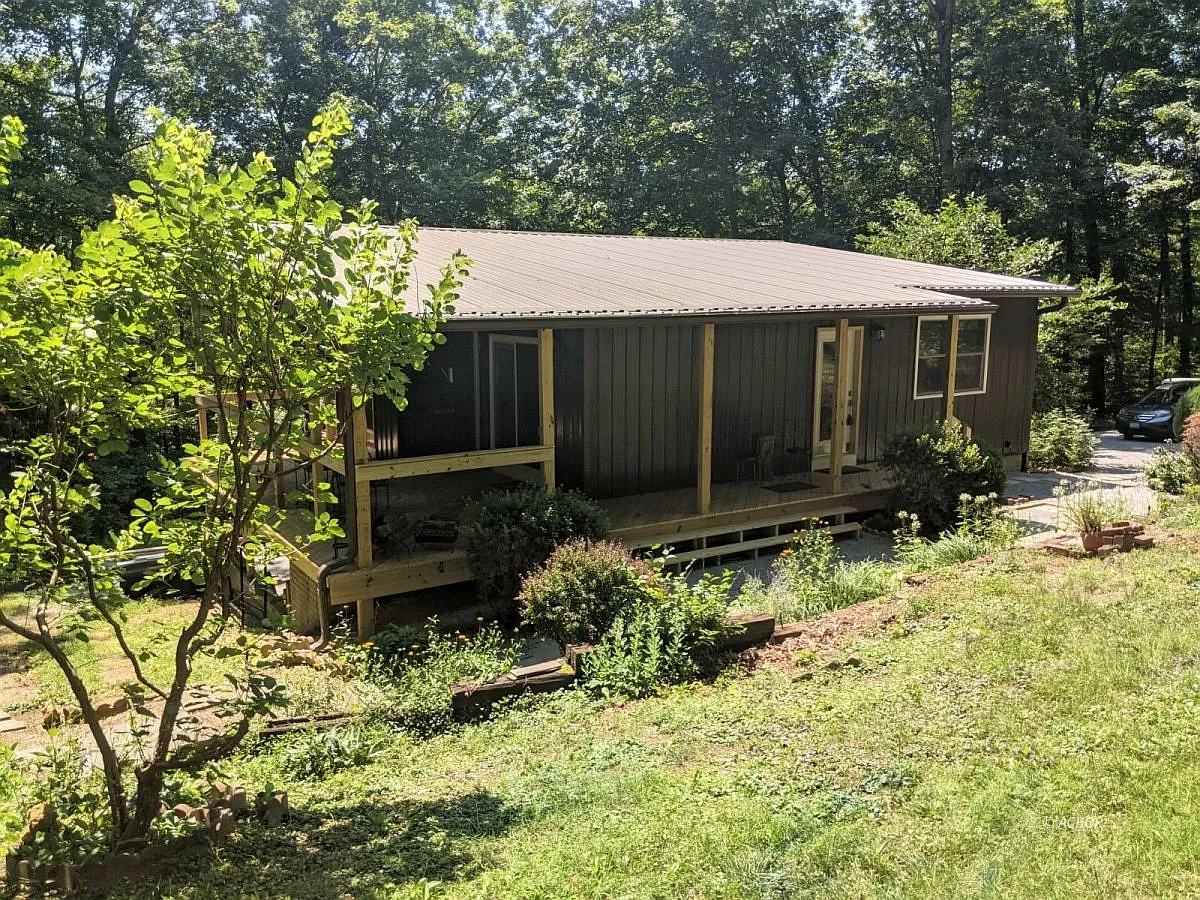 17650 Willow Creek Rd photo 1