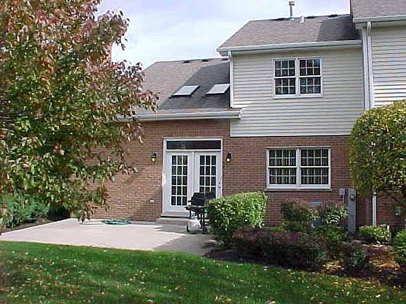3rd image of 8432 Sandalwood Ct