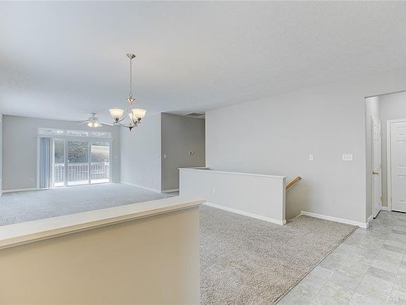5th image of 2563 Eagle View Dr