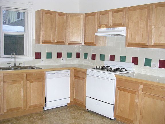 4th image of 206 National Ave NW #1