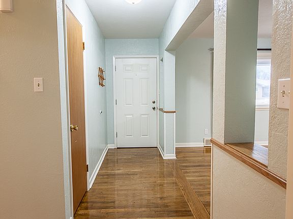 2nd image of 317 Murray Dr
