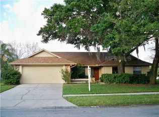 3123 Lakestone Dr, Tampa, FL 33618