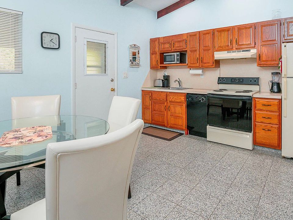 221 Mill Rd Westhampton Beach, NY, 11978 Apartments for Rent Zillow