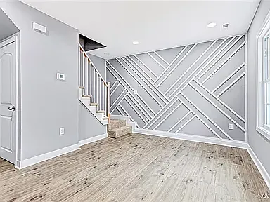 1025 Bolling St — Photo 2