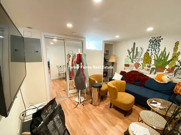 16 Greenwich St, Roxbury Crossing, MA