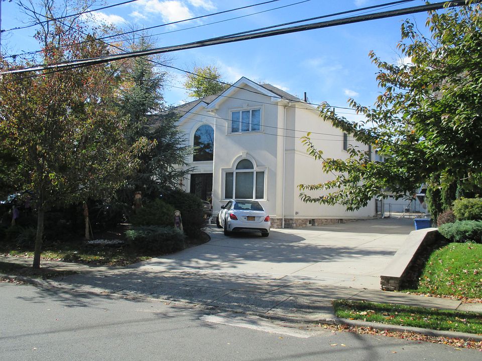 2nd image of 138 Sprague Ave
