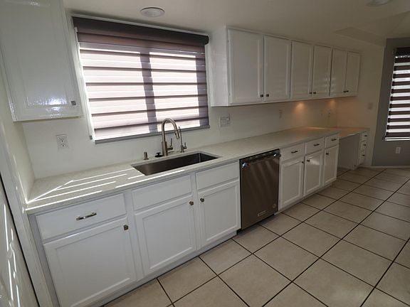 3rd image of 10281 N Oak Knoll Ln