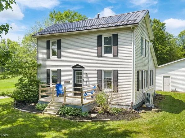 2443 Alliance Rd, Deerfield, OH 44411