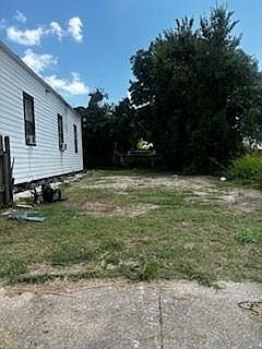 2nd image of 2425 Philip St