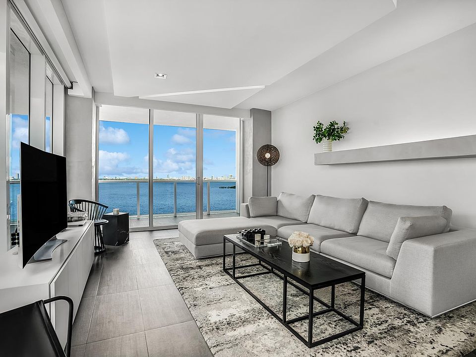 1st image of 600 NE 27th St APT 1701