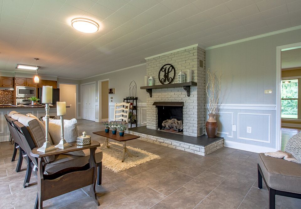 1st image of 317 Holly Cir