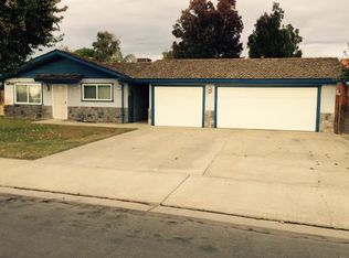 11078 Bonney View Ln, Hanford, CA 93230