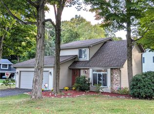 1 Todd Ln, Penfield, NY 14526