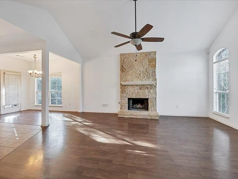 4600 Rivka Cv — Photo 7