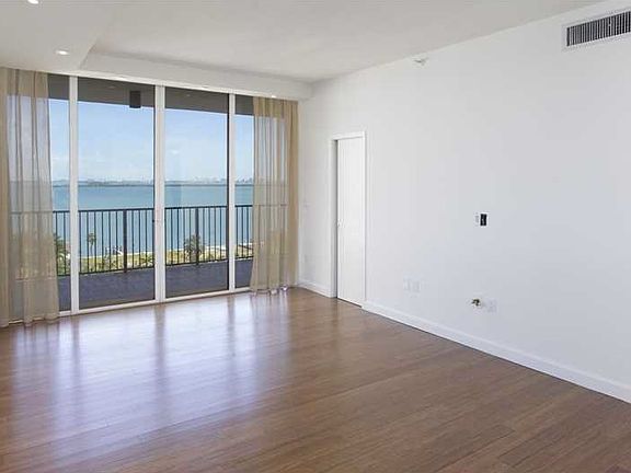4th image of 1000 Venetian Way APT 1003
