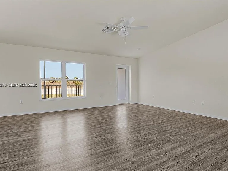 1158 Norge Ct — Photo 10