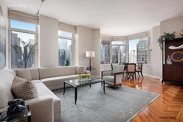 1st image of 400 E 51st St APT 20A