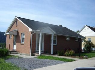95 E Houston Ave, Montgomery, PA 17752
