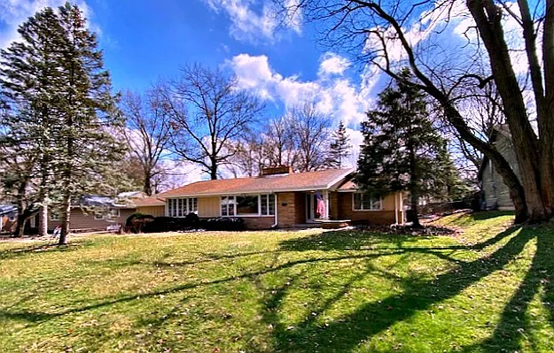 709 La Sell Dr photo 1