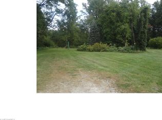 24264 Normandy Dr, Olmsted Falls, OH 44138