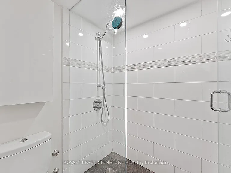 323 Richmond St E #412 — Photo 20