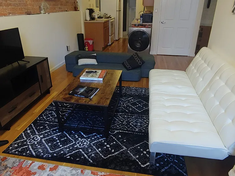 109 Atlantic St — Photo 3