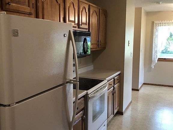 4th image of 2926 Adkins Dr