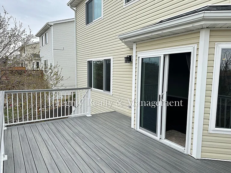 7402 Eagle Rock Dr — Photo 21
